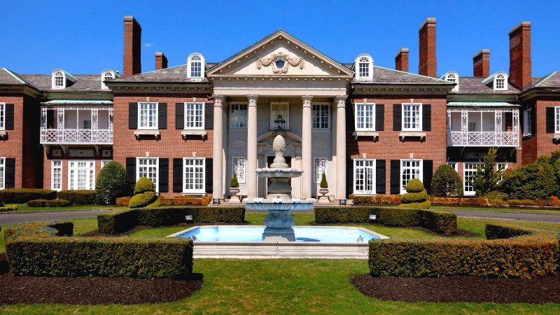 The Glen Cove Mansion