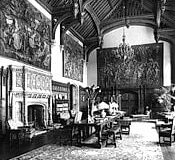 Insifada - The Brady Mansion