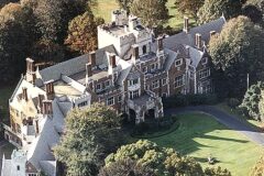 Insifada Mansion - The Brady House