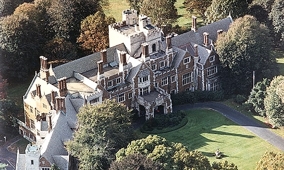 Insifada Mansion - The Brady House