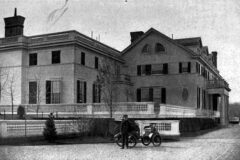 Brookholt, exterior