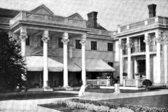 Brookholt, exterior