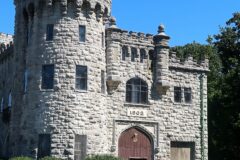 Castle Gould, exterior