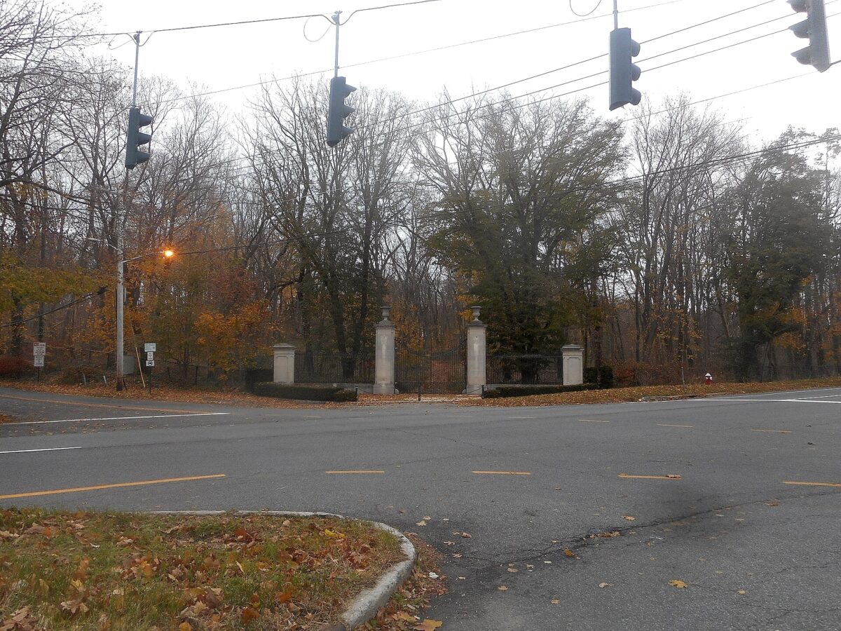 Knollwood, surviving gate piers at Route 106 and Muttontown Road