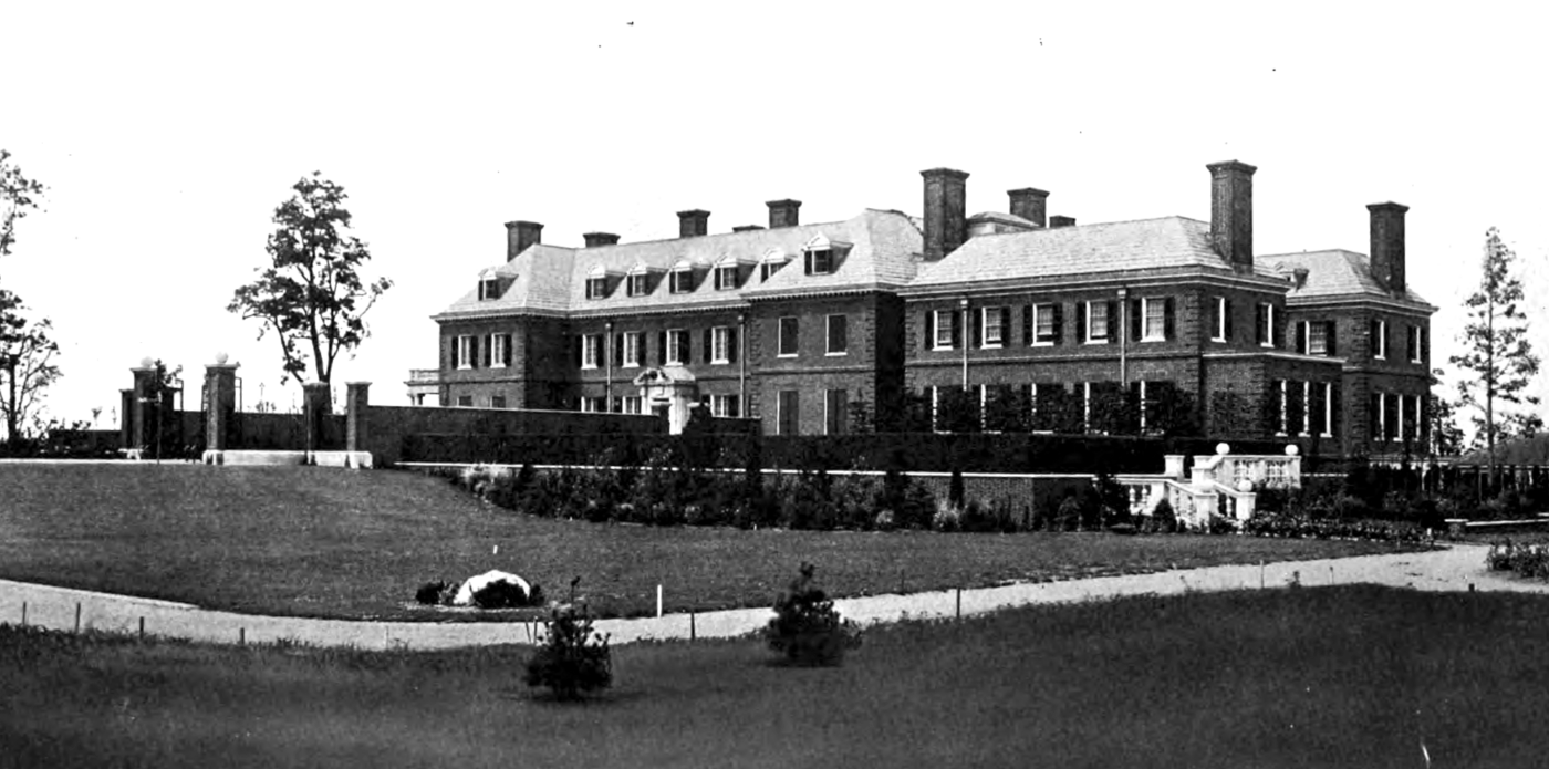 Matinecock Point, exterior