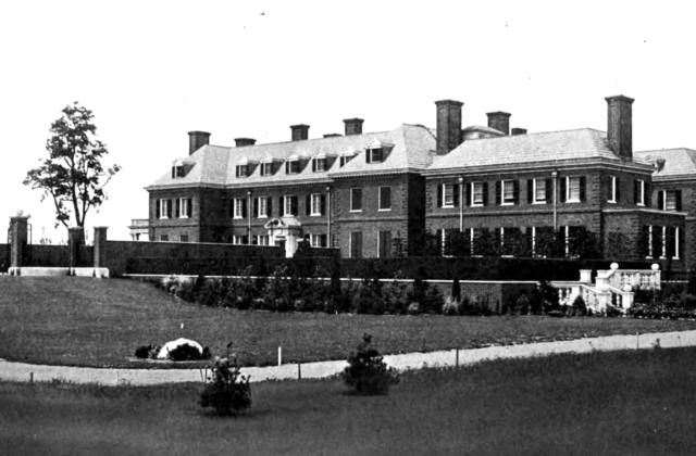 Matinecock Point, exterior