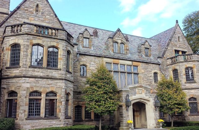 Mill Neck Manor, exterior, front