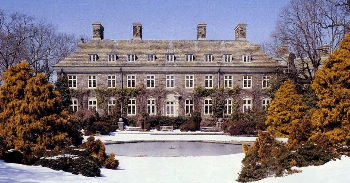 Salutation, exterior